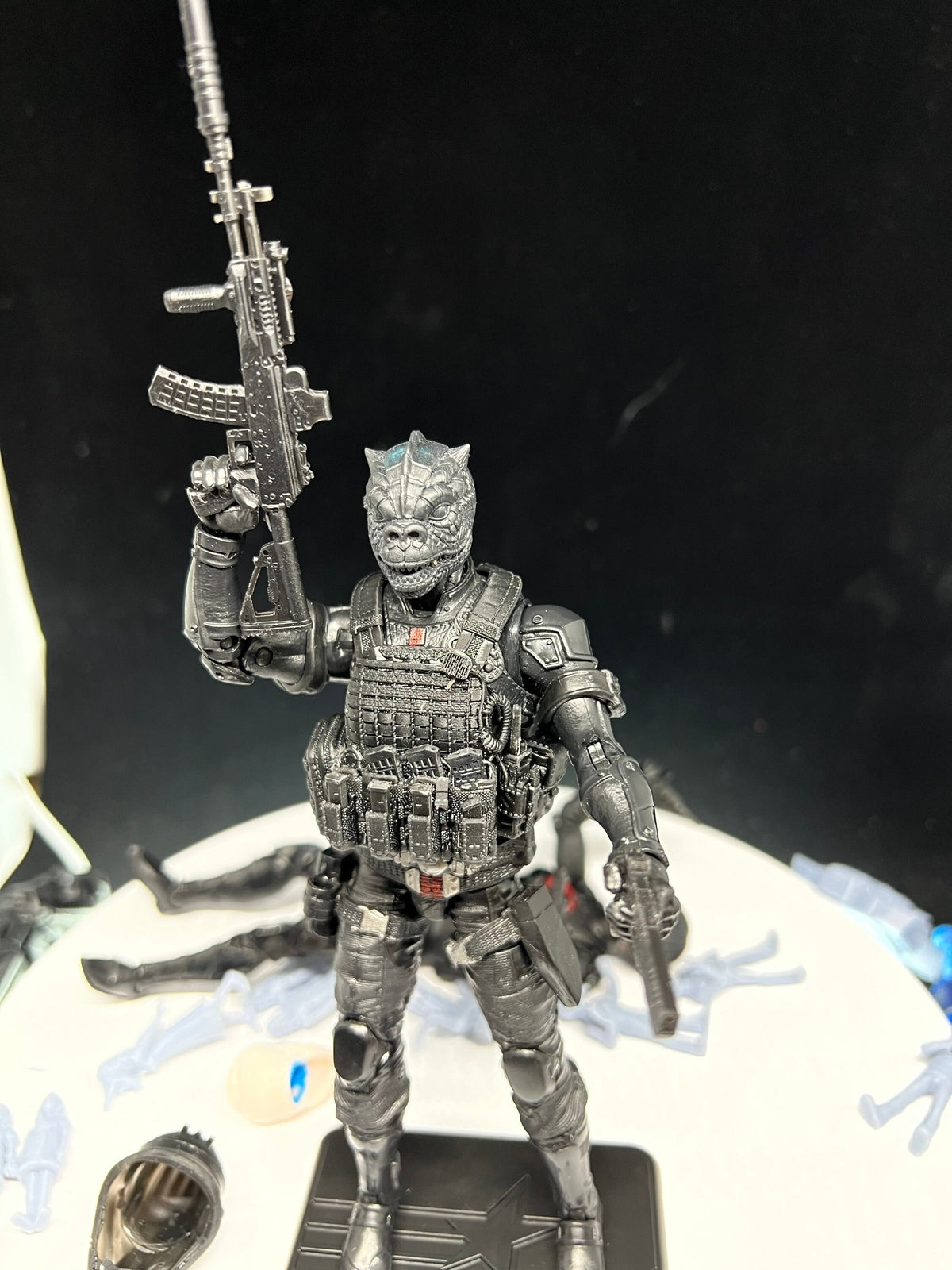 1/12 Scale Tactical Plate Carrier with Mag Pouches: Action Figure Accessory