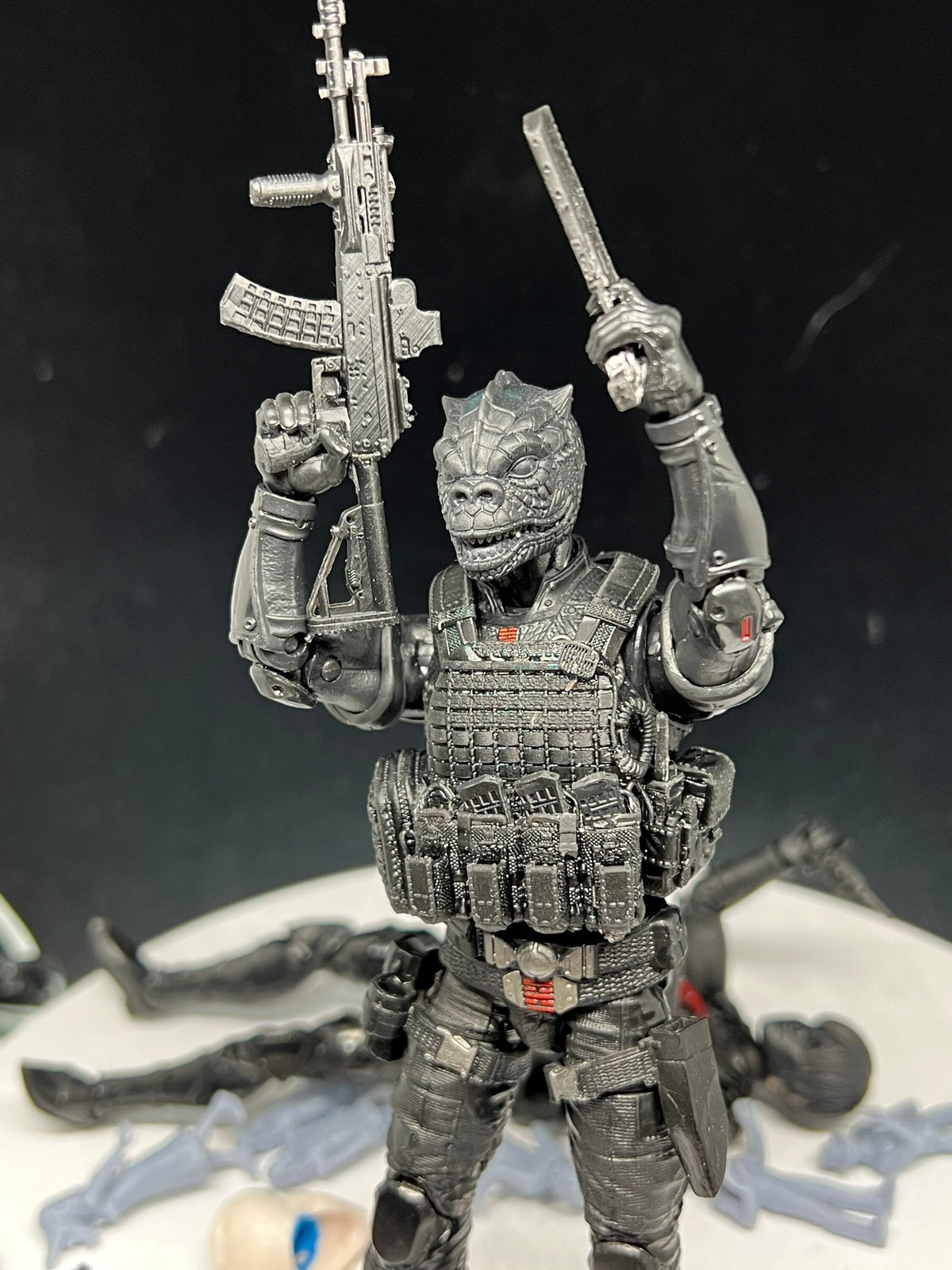 1/12 Scale Tactical Plate Carrier with Mag Pouches: Action Figure Accessory