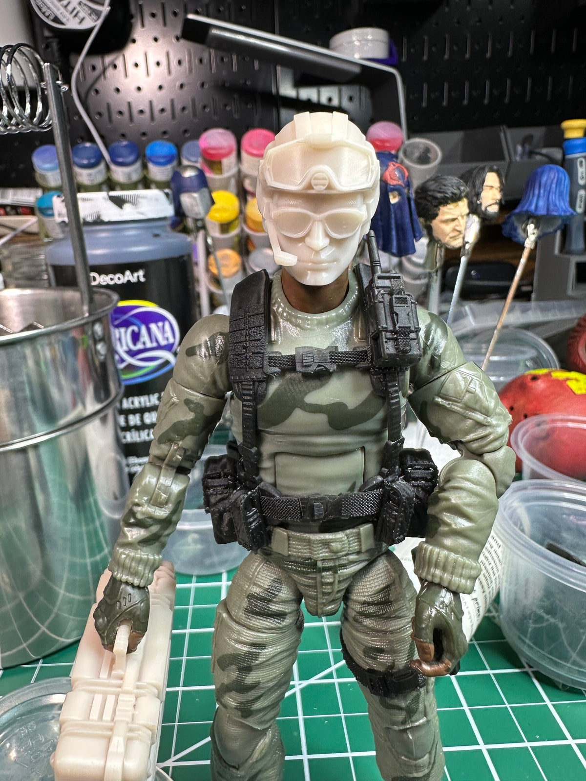 GI Joe Lifeline Medic kit, head, stretcher and case GI Joe Classified 1/12 scal
