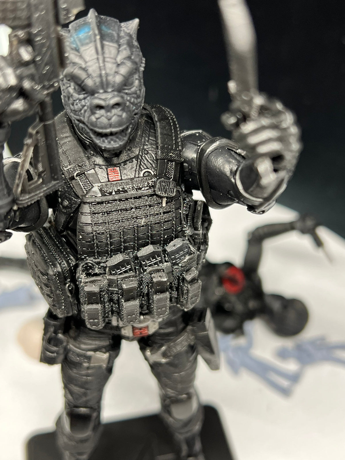 1/12 Scale Tactical Plate Carrier with Mag Pouches: Action Figure Accessory