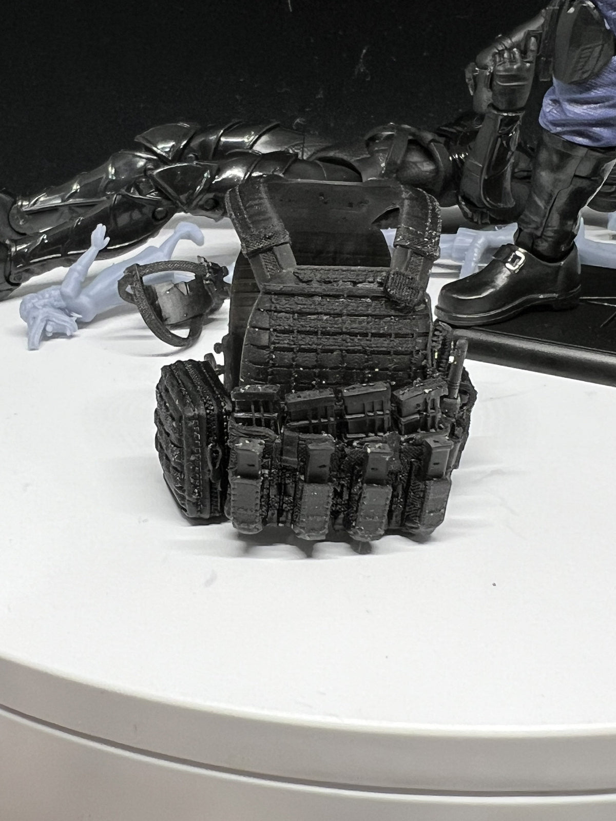 1/12 Scale Tactical Plate Carrier with Mag Pouches: Action Figure Accessory