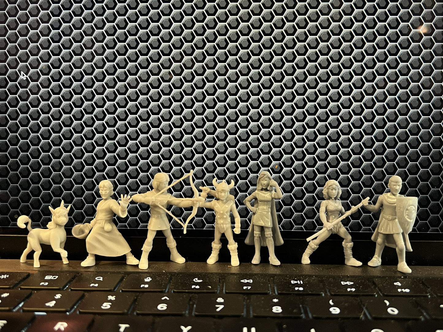 D&D Cartoon Miniatures: 7 x 36mm Diorama Set by Pop Minis