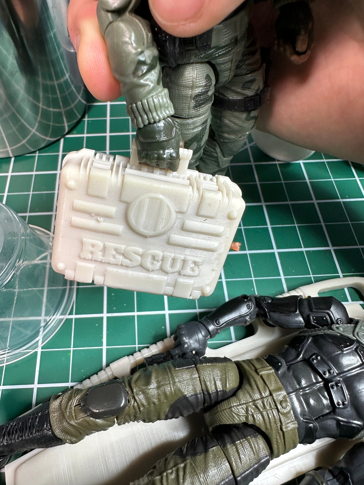 GI Joe Lifeline Medic kit, head, stretcher and case GI Joe Classified 1/12 scal
