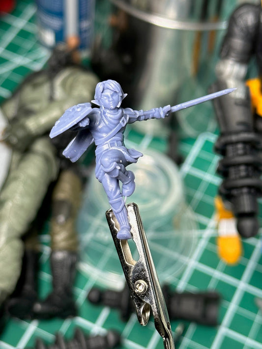 Elven Adventurer - 40mm Miniature | DnD Mini | Superhero Miniature | RN EStudios